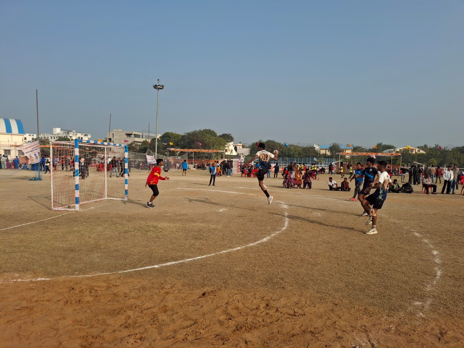 69वीं राष्ट्रीय विद्यालयी हैंडबॉल प्रतियोगिता  छात्र व छात्रा वर्ग में रोमांचक मुकाबले जारी